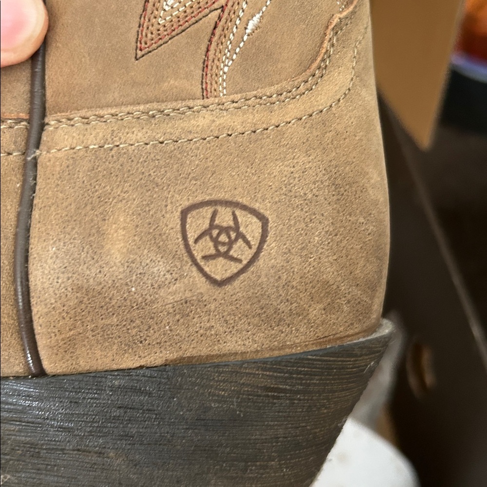 Ariat Cowboy Boots - Picture 6 of 10